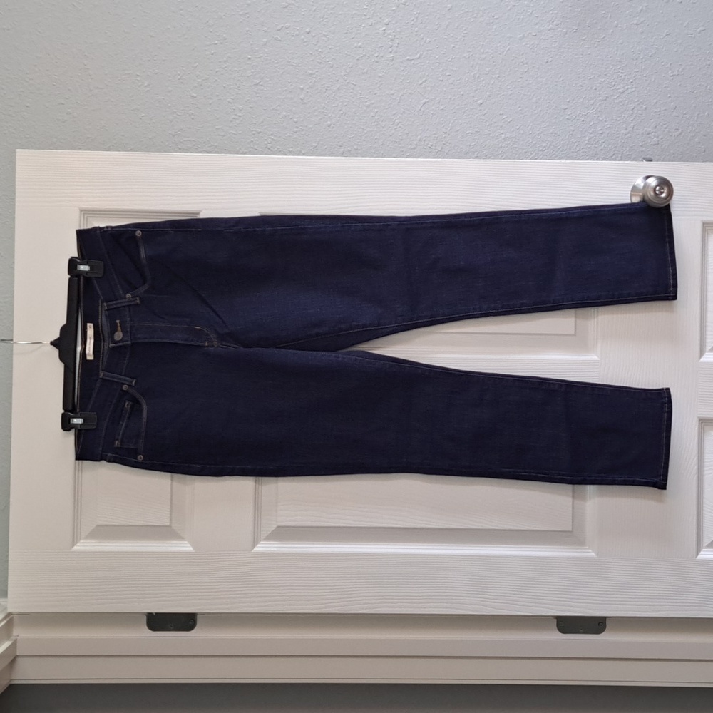 NWOT Levi's 7/7
